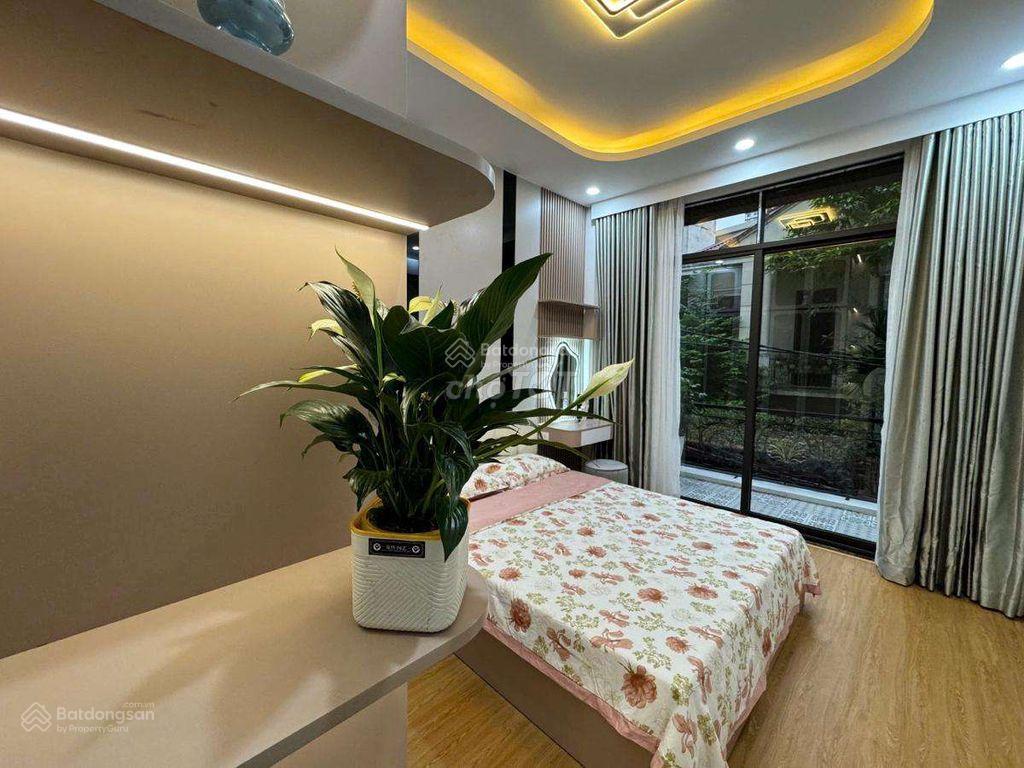 Chính chủ bán nhà Khương Hạ, phân lô, ô tô vào nhà, full nội thất VIP, 50m2x5T, 14.9 tỷ