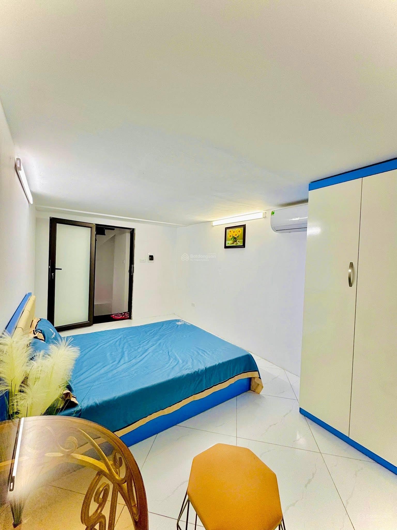 Bán nhà phố Bạch Mai, 30m ra mặt phố. Ngõ nông rộng, full đồ. Sổ đỏ đẹp