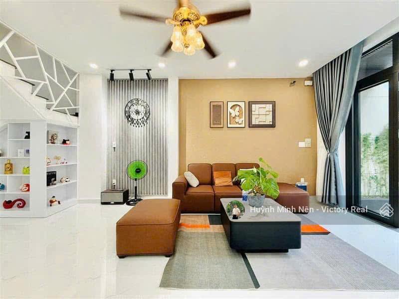 Bán nhà HXH Lạc Long Quân - gần Bảy Hiền (3.9 x16m) trệt 3 lầu đẹp, giá chỉ 7 tỷ TL