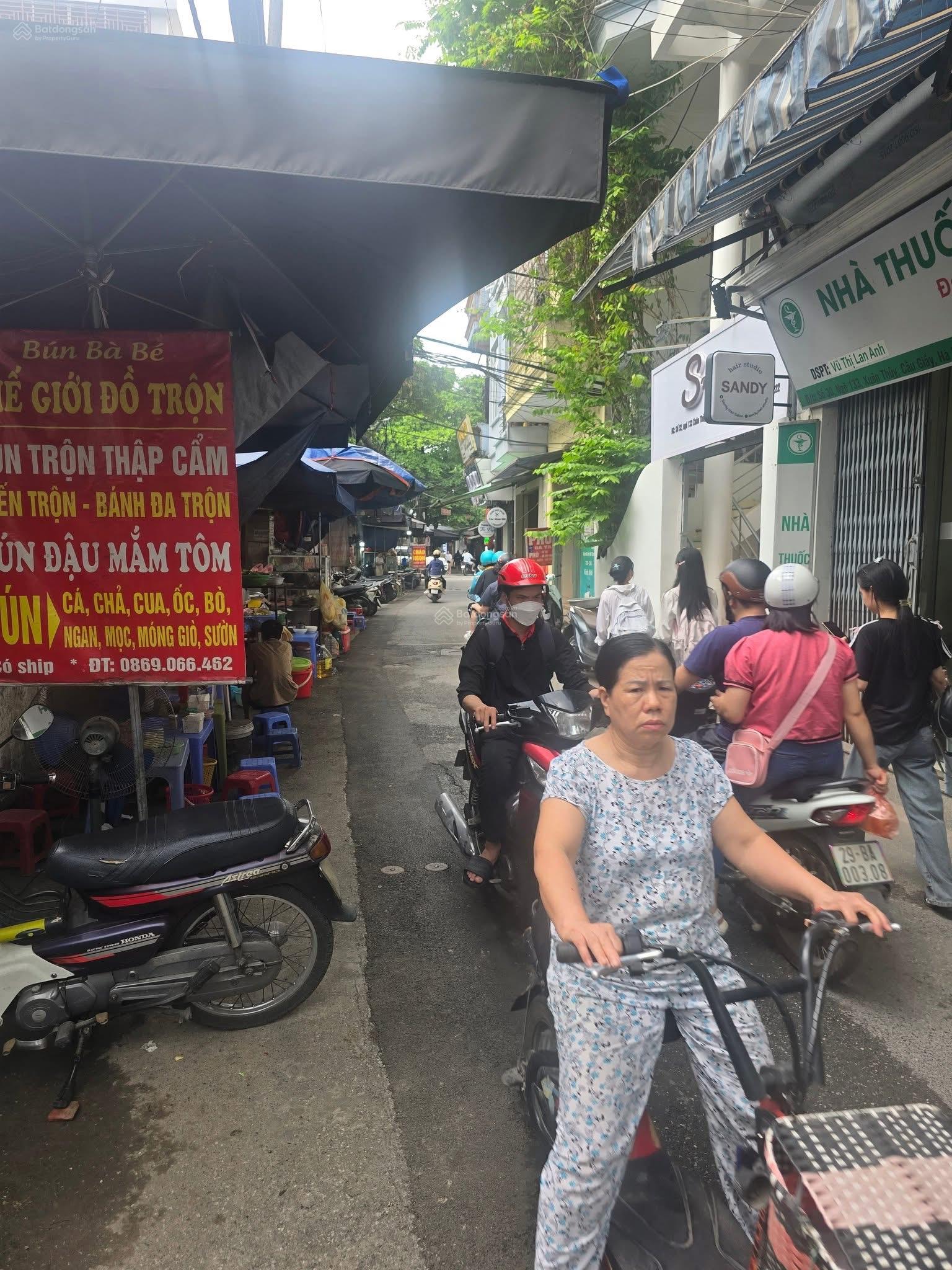 Bán nhà phố Xuân Thuỷ, Cầu Giấy, mặt ngõ thông ô tô tránh, kinh doanh, 2 thoáng, 18.3 tỷ Bán nhà phố Xuân Thuỷ, Cầu Giấy, mặt ngõ thông ô tô tránh, kinh doanh, 2 thoáng, 18.3 tỷ