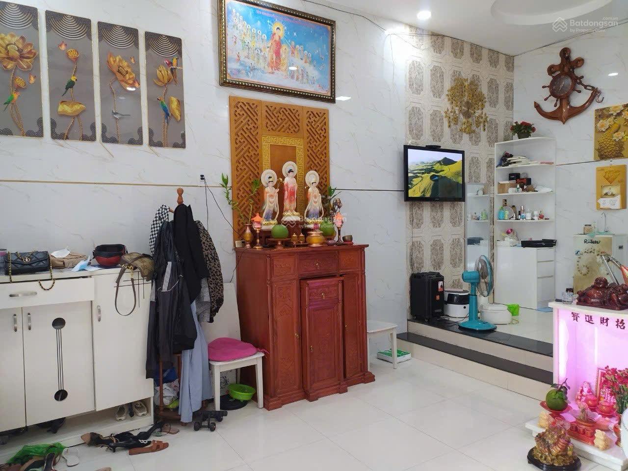 Nhà khu Cư Xá Phú Thọ Hòa (5x12)m ngang lớn bề thế