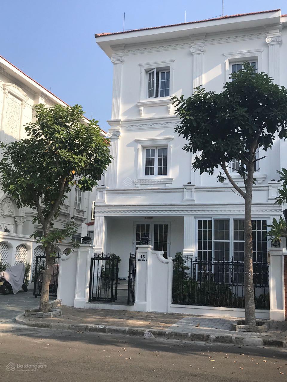 Bán biệt thự song lập đường lớn 17,5m khu cảnh đồi, có thang máy, Phú Mỹ Hưng, Quận 7, giá: 78 tỷ