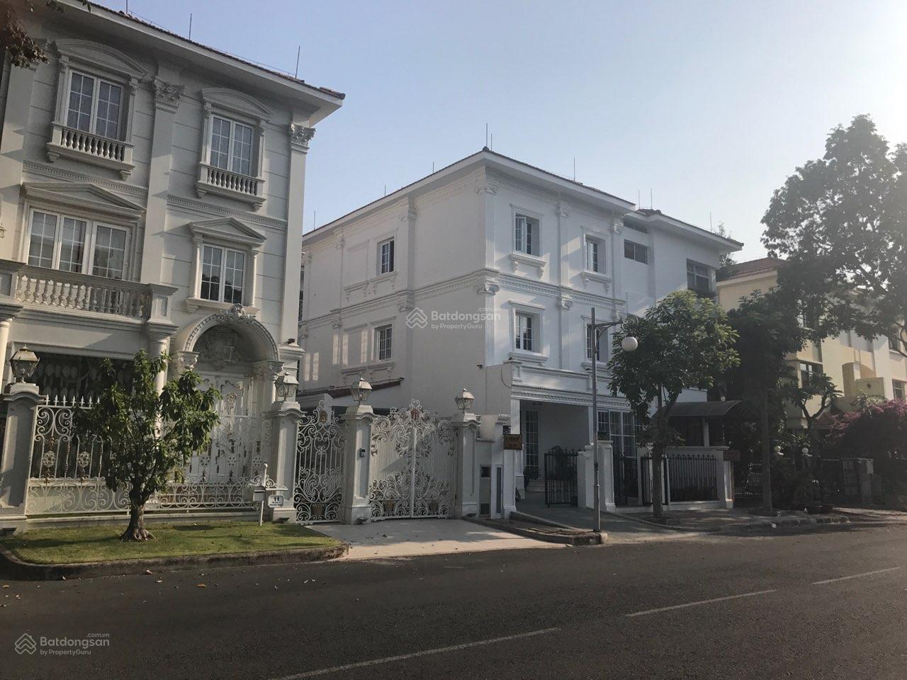Bán biệt thự song lập đường lớn 17,5m khu cảnh đồi, có thang máy, Phú Mỹ Hưng, Quận 7, giá: 78 tỷ