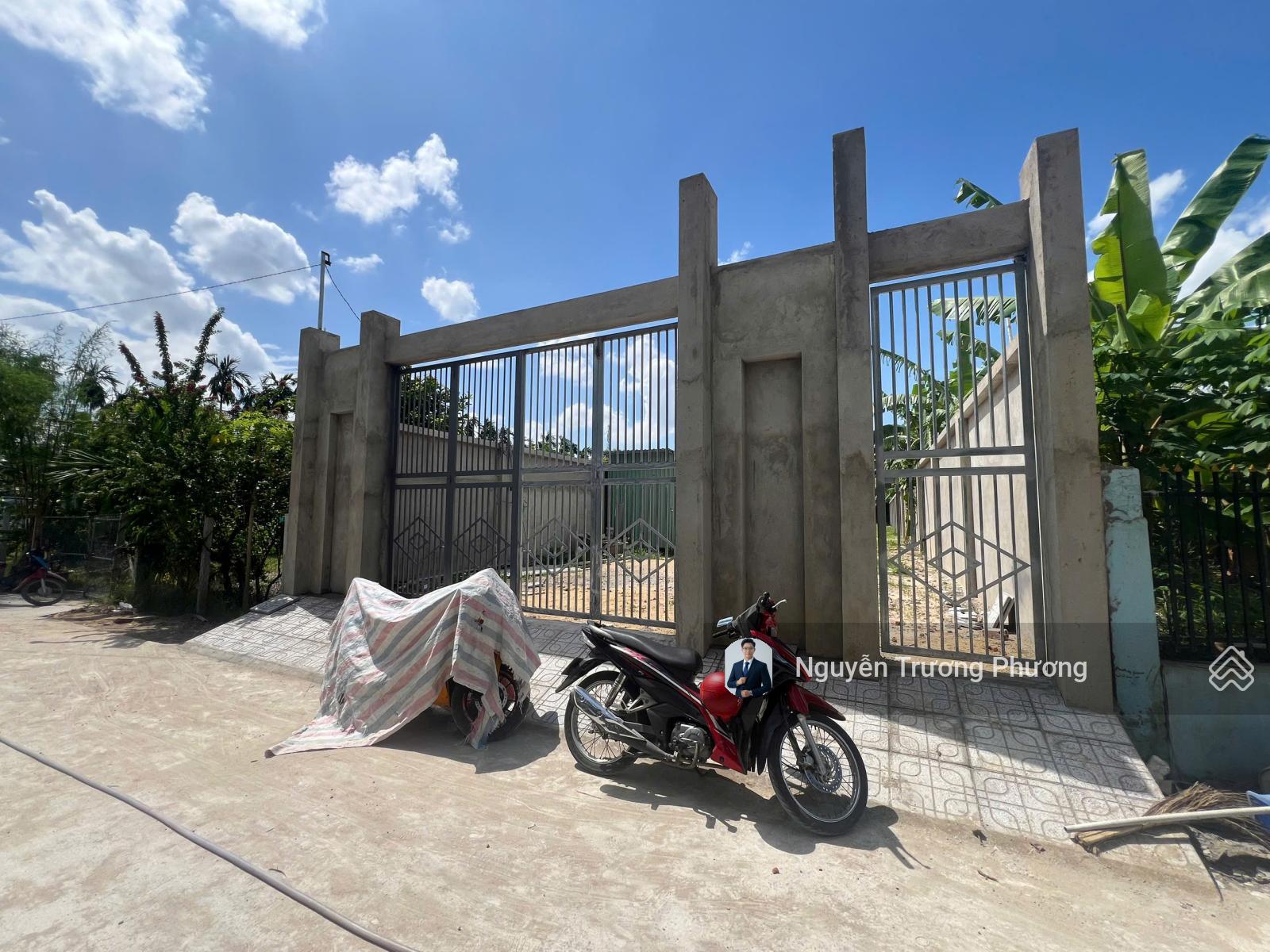 Chủ bán gấp (6,1x19,6m) 121,7m2 đường ô tô sổ hồng riêng sát Bờ Sông Sài Gòn cách Quốc Lộ 13 500m