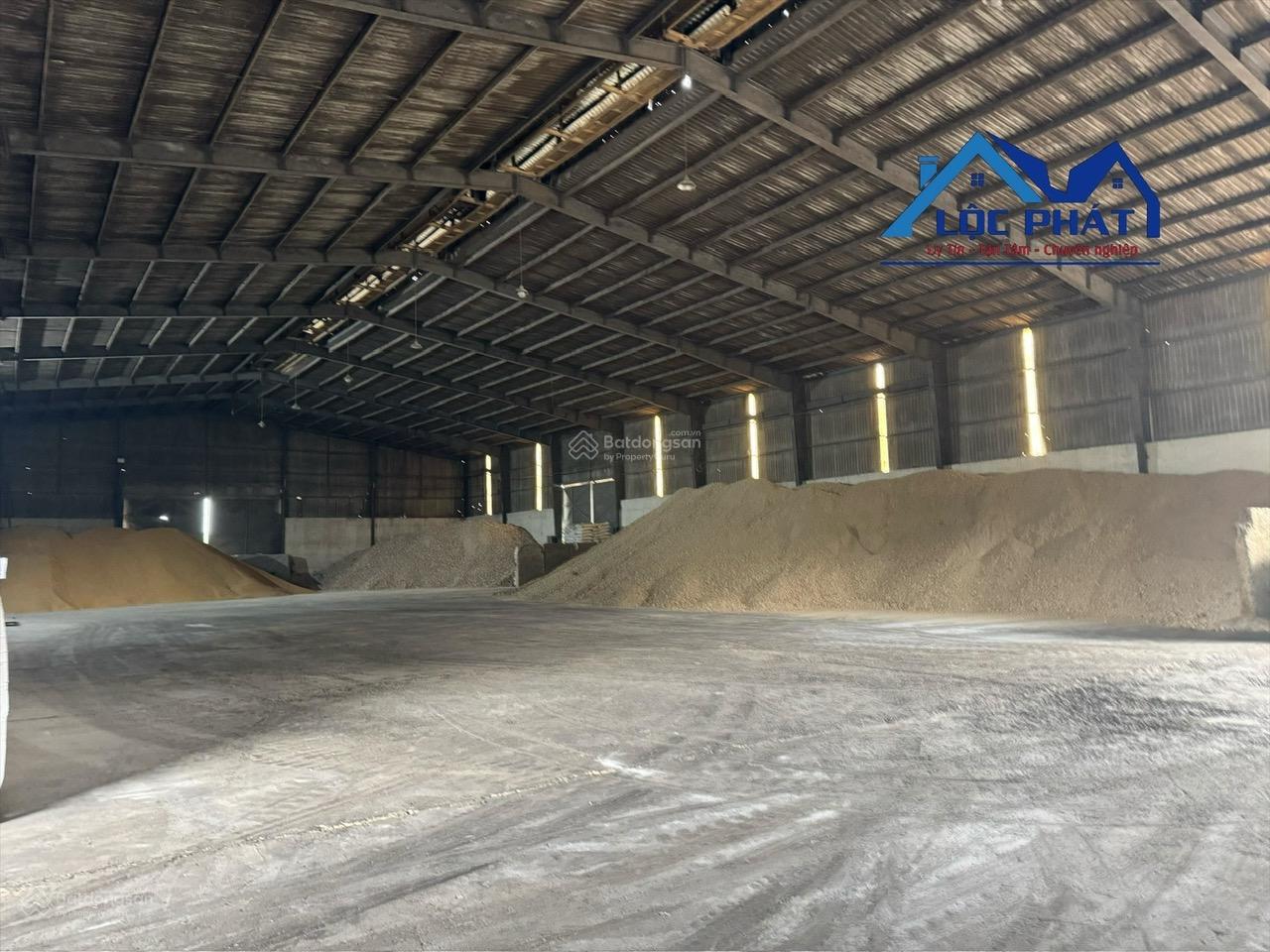 Cho thuê nhà xưởng 3.600m2 giá chỉ 216 triệu. Trảng Bom-Đồng Nai 0937 980 *** Cho thuê nhà xưởng 3.600m2 giá chỉ 216 triệu. Trảng Bom-Đồng Nai 0937 980 ***