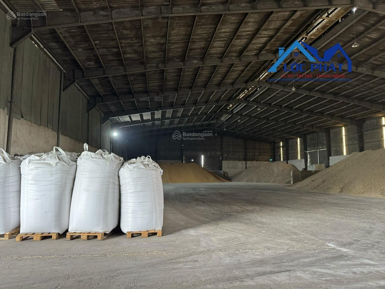 Cho thuê nhà xưởng 3.600m2 giá chỉ 216 triệu. Trảng Bom-Đồng Nai 0937 980 *** Cho thuê nhà xưởng 3.600m2 giá chỉ 216 triệu. Trảng Bom-Đồng Nai 0937 980 ***