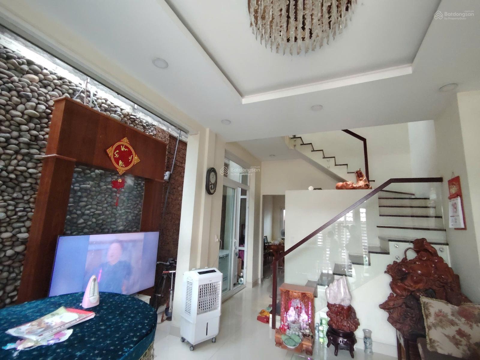 Hàng hiếm ! Nhà Lê Văn Lương Phước Nhà Bè CN 90m2 đất, 3 lầu Sổ hồng giá rẻ