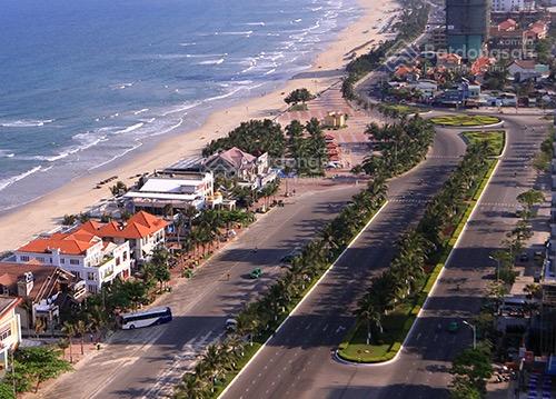 Mặt tiền đường Lâm Hoành, song song Võ Nguyên Giáp. Ngay biển Mỹ Khê