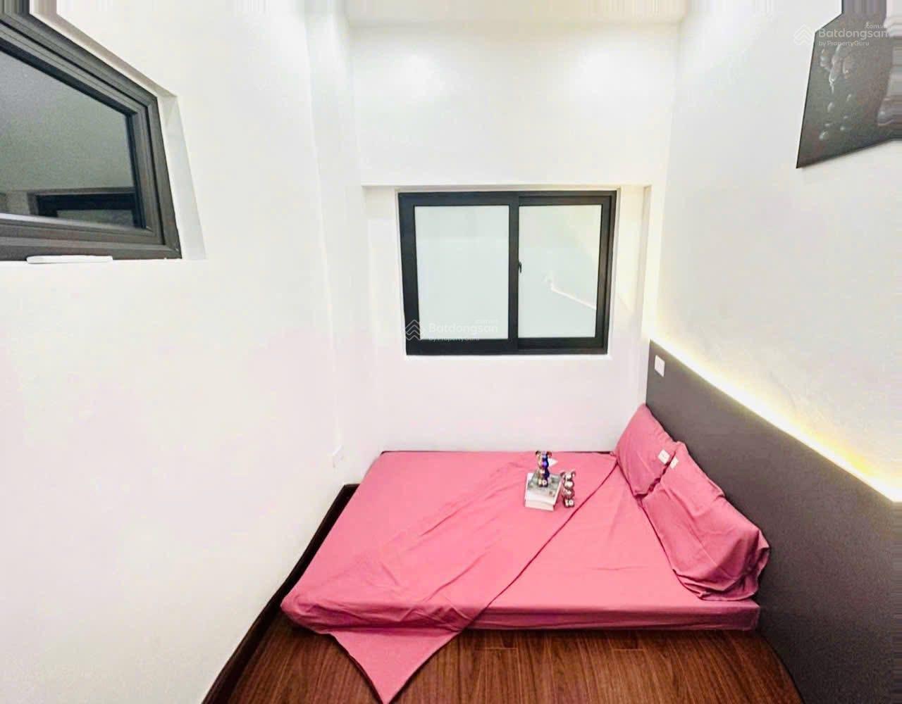 Chỉ 3 tỷ , nhà đẹp phố Kim Hoa. 30m ra mặt phố. Full đồ . Sổ đỏ riêng vuông đẹp.