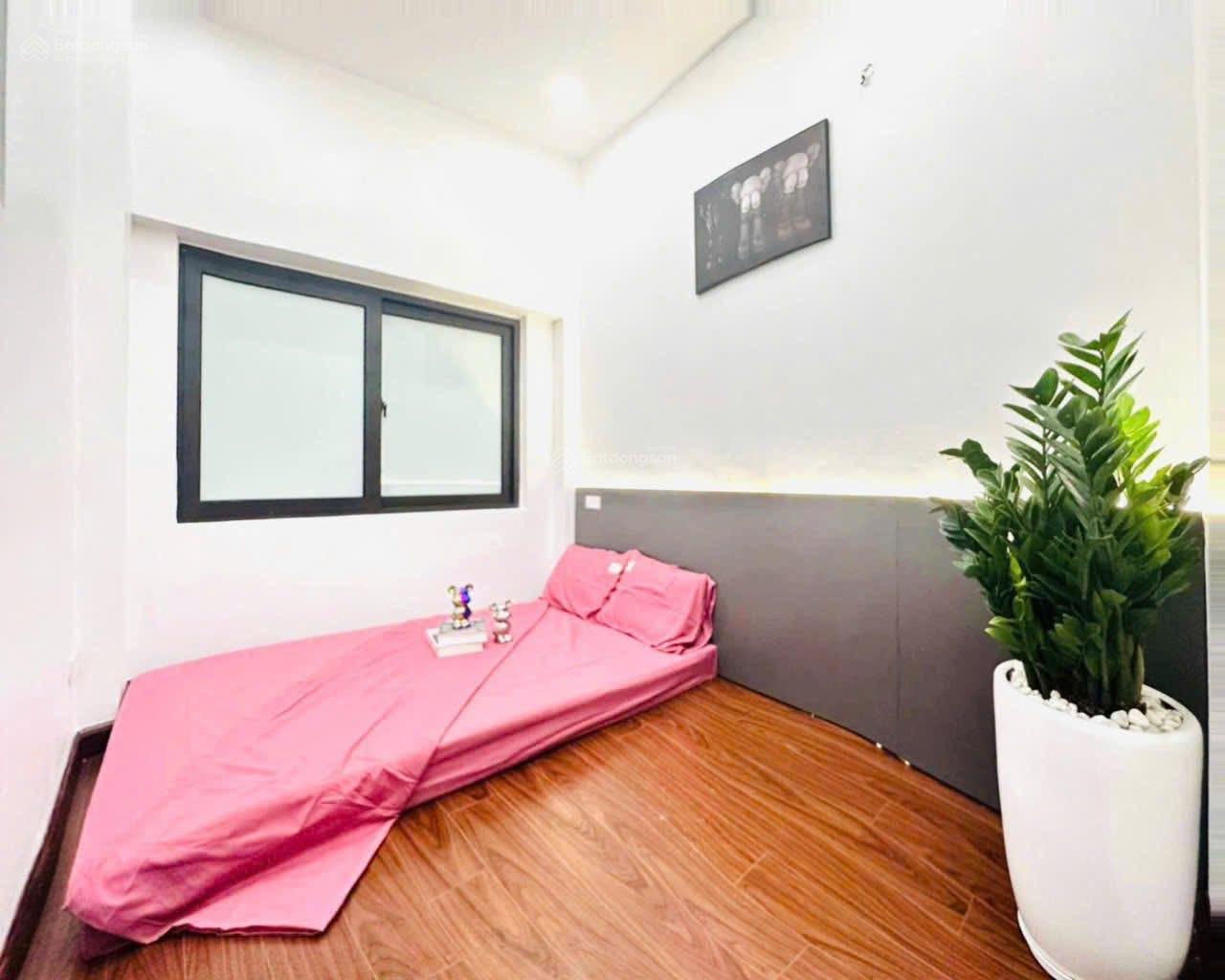 Chỉ 3 tỷ , nhà đẹp phố Kim Hoa. 30m ra mặt phố. Full đồ . Sổ đỏ riêng vuông đẹp.
