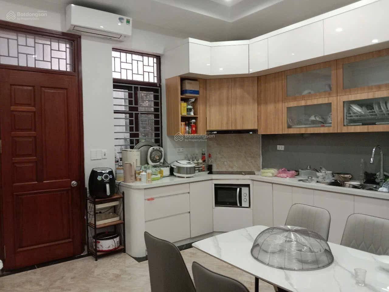Bán Nhà Mặt Phố Yên Sở Quận Hoàng Mai Hà Nội, DT 60m cấp4 MT 4m, Giá 13 tỷ