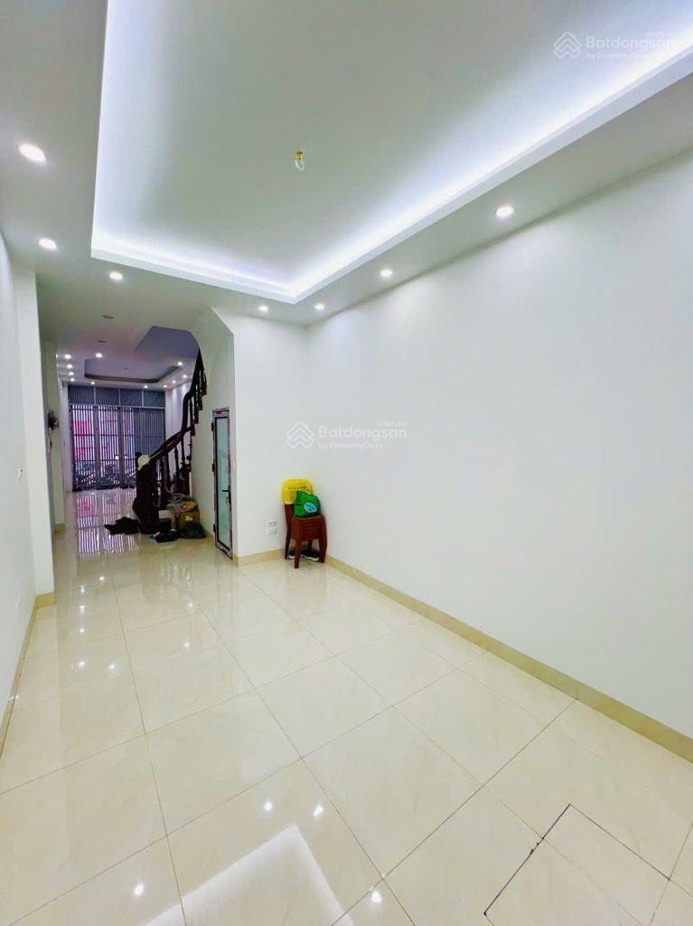 Phân lô phố Trần Quý Kiên - 42m2 - 6 tầng - Vỉa hè, Ô tô tránh - Gara ô tô - Kinh doanh đỉnh