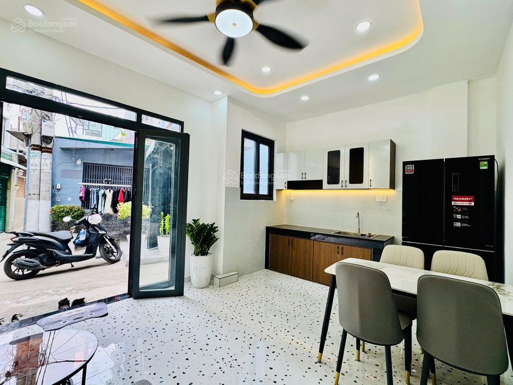 Hạnh phúc mới cuộc sống mới - nhà 2 tầng mới đẹp - khu VIP Phan Xích Long 37m2 - nhỉnh 4tỷ