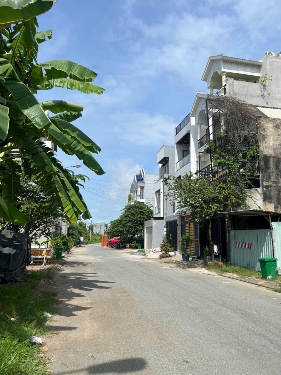 Bán nhanh 57m2 đất nền đường số 1, Long Trường, Quận 9, giá 3,3 tỷ