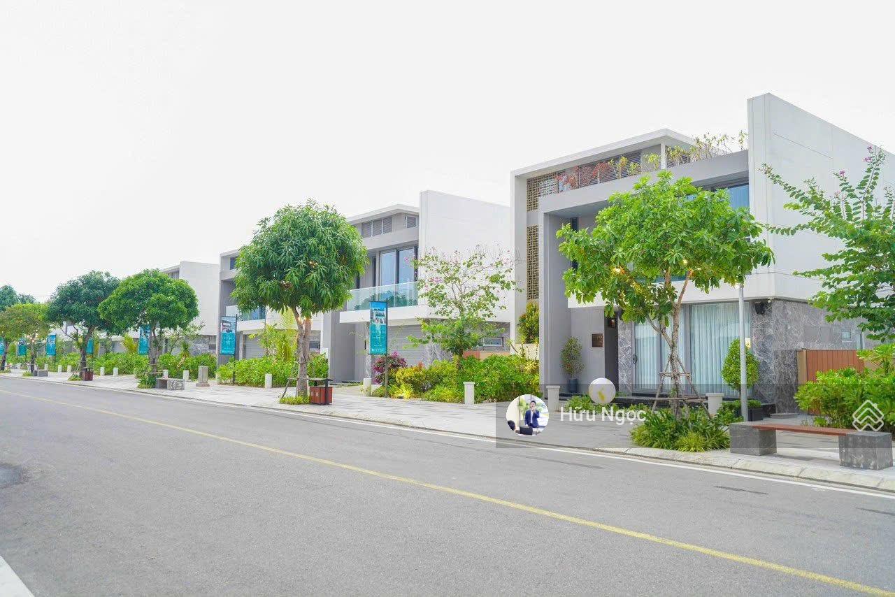 Bán nhanh 2 căn biệt thự đảo BT5 diện tích 360m2 view sông tuyệt đẹp tại Regal Victoria Đà Nẵng Bán nhanh 2 căn biệt thự đảo BT5 diện tích 360m2 view sông tuyệt đẹp tại Regal Victoria Đà Nẵng