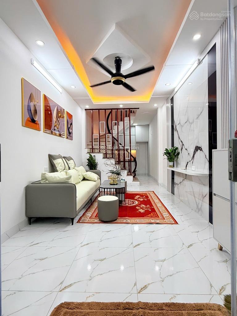 BÁN NHÀ PHỐ NAM DƯ - LĨNH NAM - HOÀNG MAI - Ô TÔ ĐỖ CỔNG FULL ĐỒ - SỔ RIÊNG 32M 5 TẦNG GIÁ 5,98 TỶ.