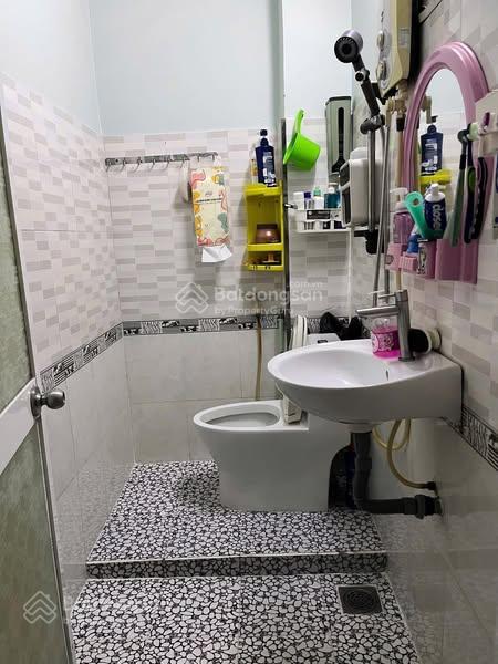4,88 tỷ nhà P5 hẻm rộng 3,7 x 12,7m (1 trệt + 1 lầu) 2 PN SHR