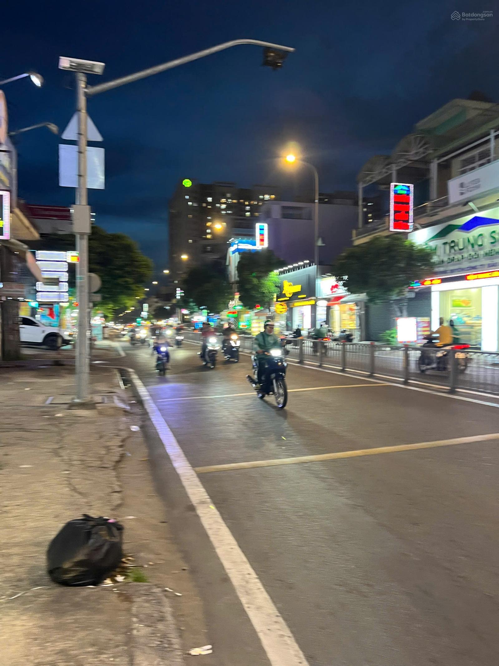 Siêu phẩm 3 căn liền kề đường Số 7 khu Tên Lửa 18*25m 3 lầu chỉ 1 căn duy nhất nhanh tay chốt lẹ Siêu phẩm 3 căn liền kề đường Số 7 khu Tên Lửa 18*25m 3 lầu chỉ 1 căn duy nhất nhanh tay chốt lẹ