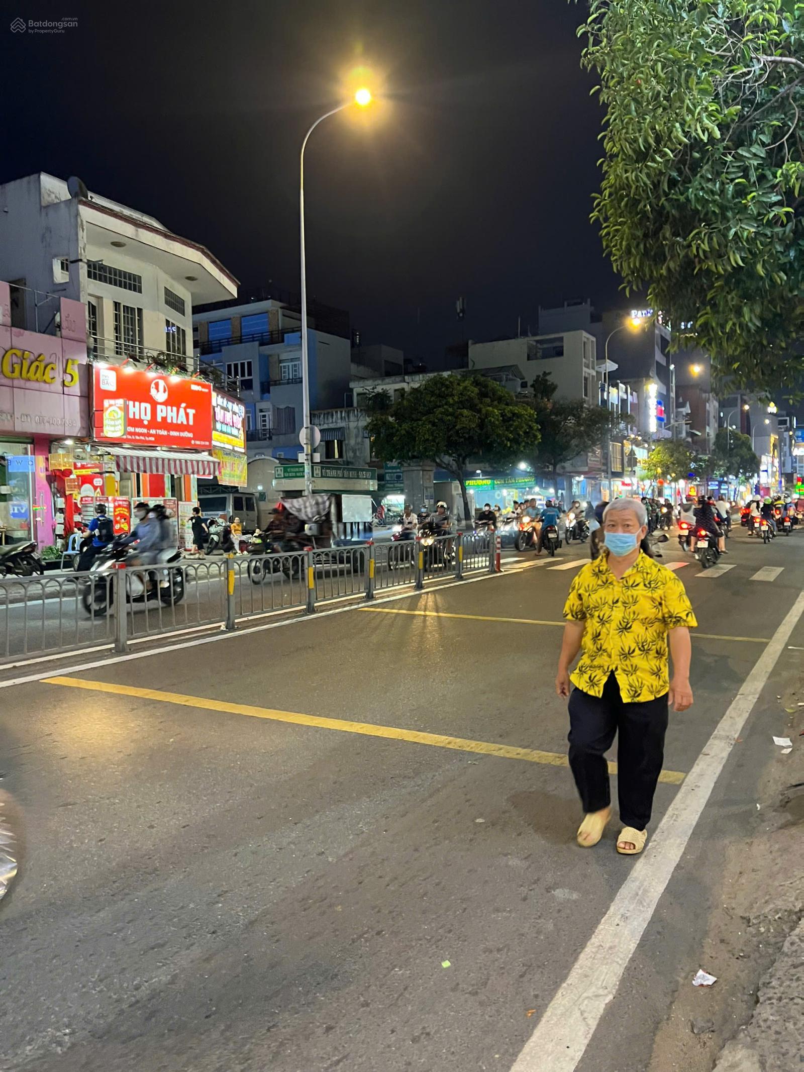 Siêu phẩm 3 căn liền kề đường Số 7 khu Tên Lửa 18*25m 3 lầu chỉ 1 căn duy nhất nhanh tay chốt lẹ Siêu phẩm 3 căn liền kề đường Số 7 khu Tên Lửa 18*25m 3 lầu chỉ 1 căn duy nhất nhanh tay chốt lẹ