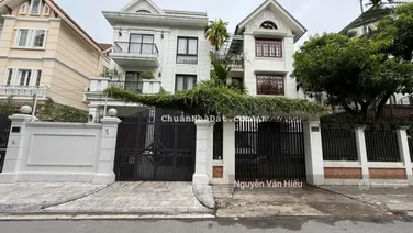 Bán biệt thự kđt Mỹ Đình 210m2 - 4 tầng - mặt tiền 10m - vỉa hè - ô tô tránh - 48 tỷ