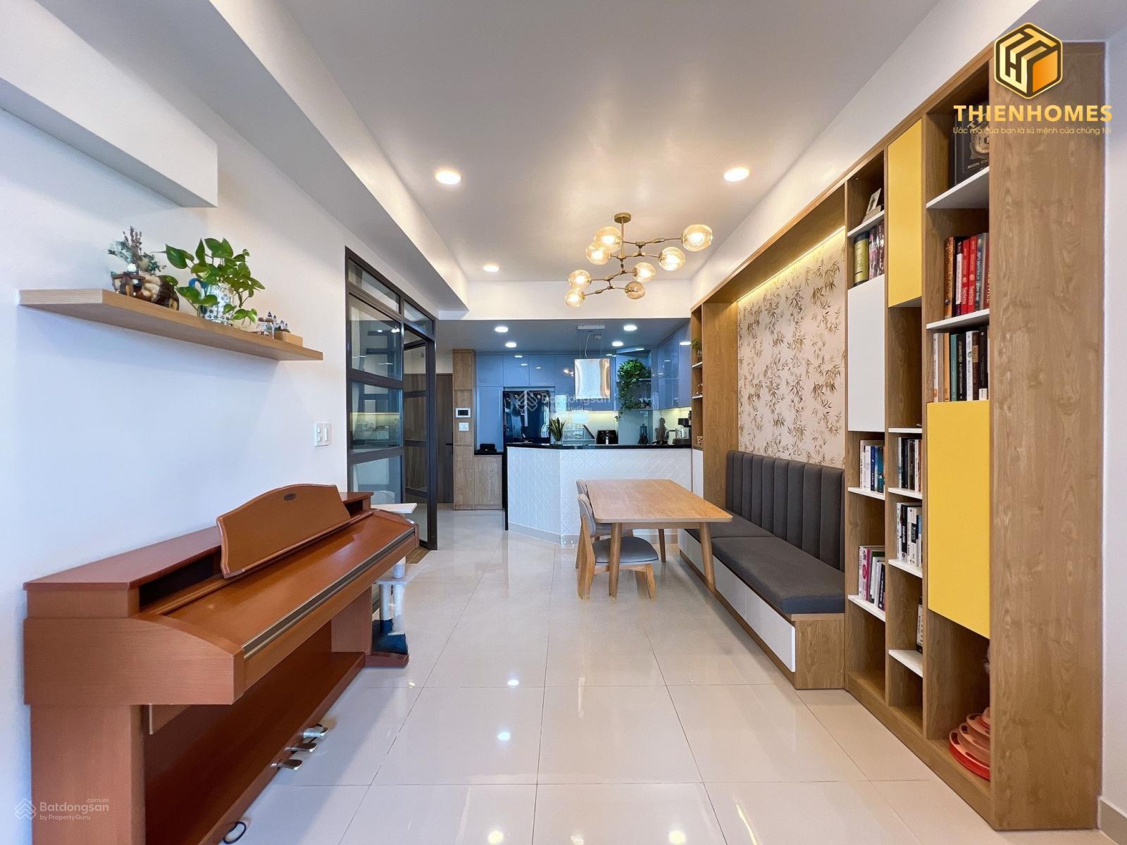 Cực rẻ! Bán căn Saigon South 2PN2WC 66m2 tầng cao view hồ bơi chỉ 4,69tỷ rẻ nhất LH 0909 841 ***