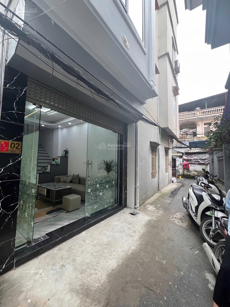 Bán nhà Trần Phú xây mới full nội thất ngõ thông oto đỗ gần 33m2 giá chỉ 7.8 tỷ