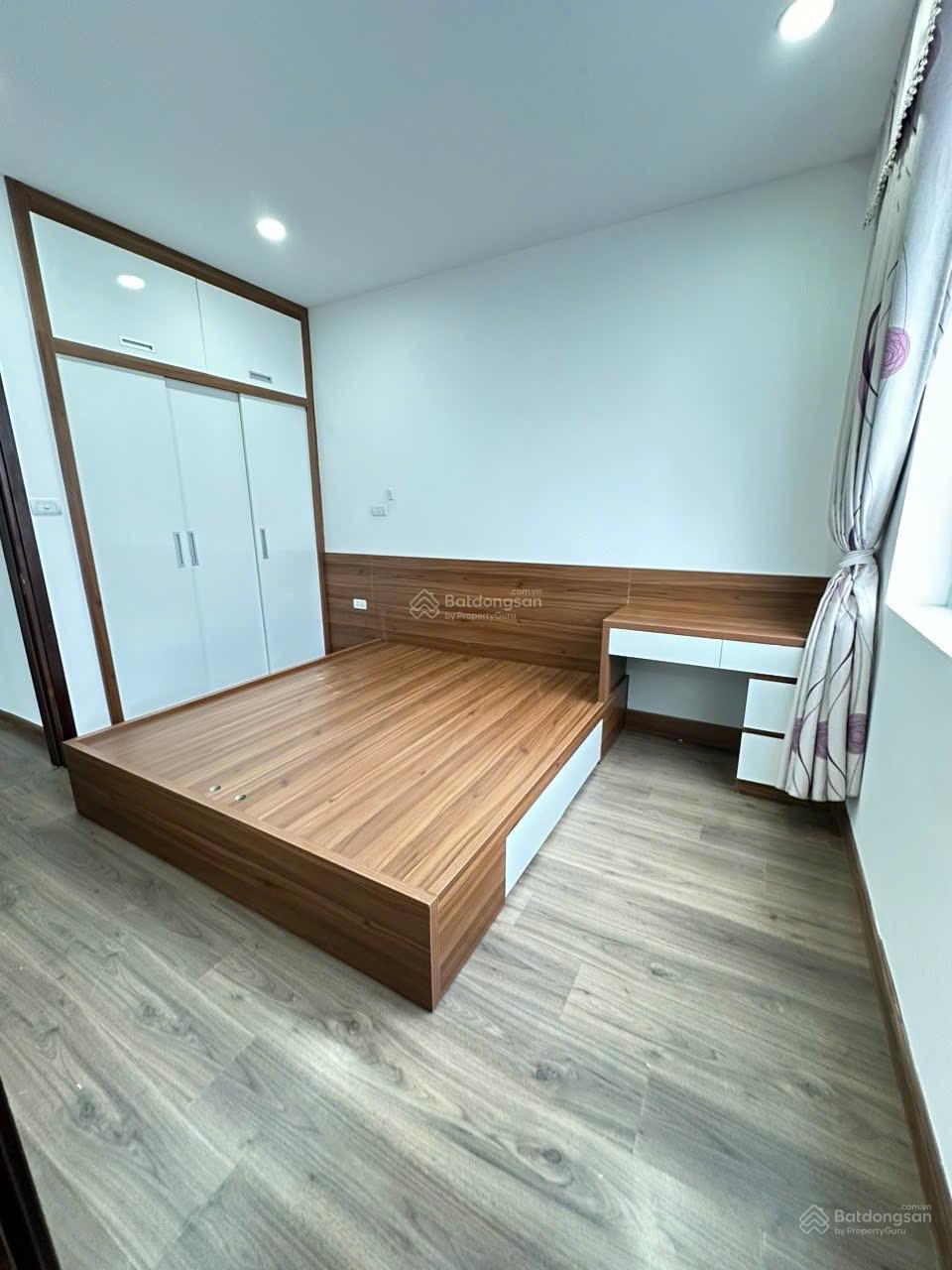 Cần cho thuê căn hộ CT2 - A10 Nam Trung Yên, 100m2, 3 ngủ, đủ đồ. LH 0902 758 ***