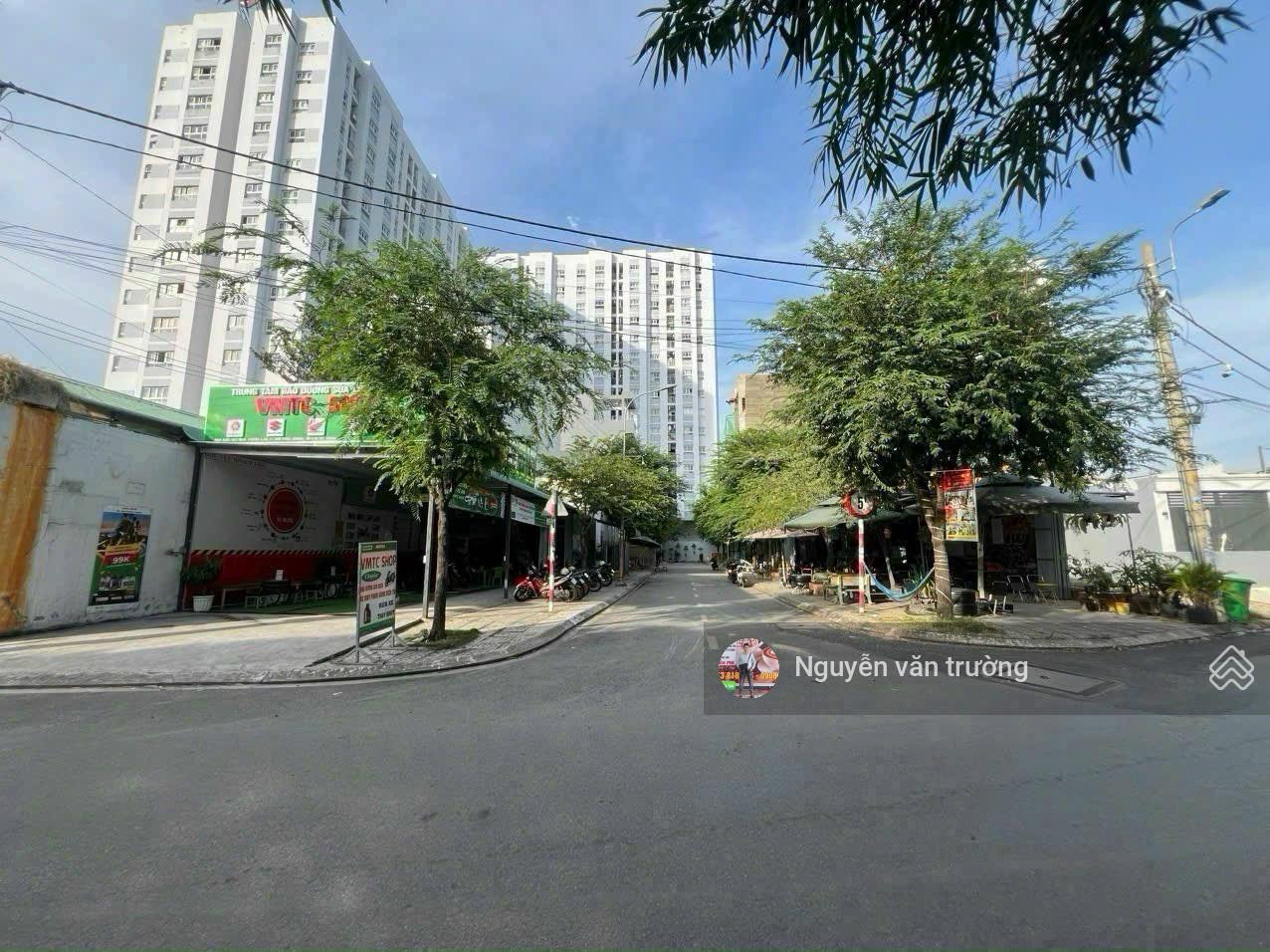 Bán đất góc 2 mặt tiền hẻm 92 Vườn Lài tặng nhà cấp 4 đang cho thuê