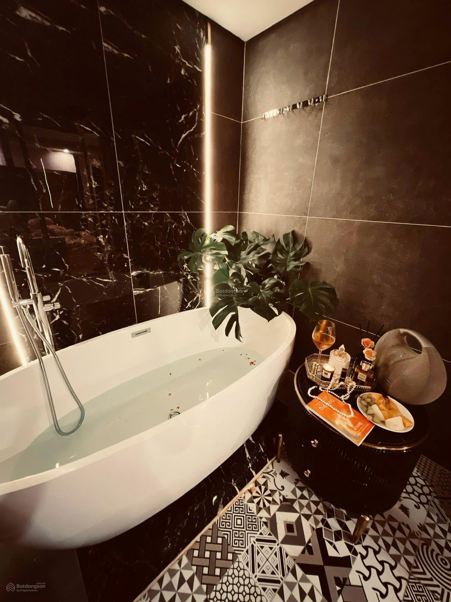 Chủ nhà chuyển biệt thự bán căn Dulex siêu VIP tòa Thanh Xuân Complex 24T3 Hapulico, có 2 slot ô tô
