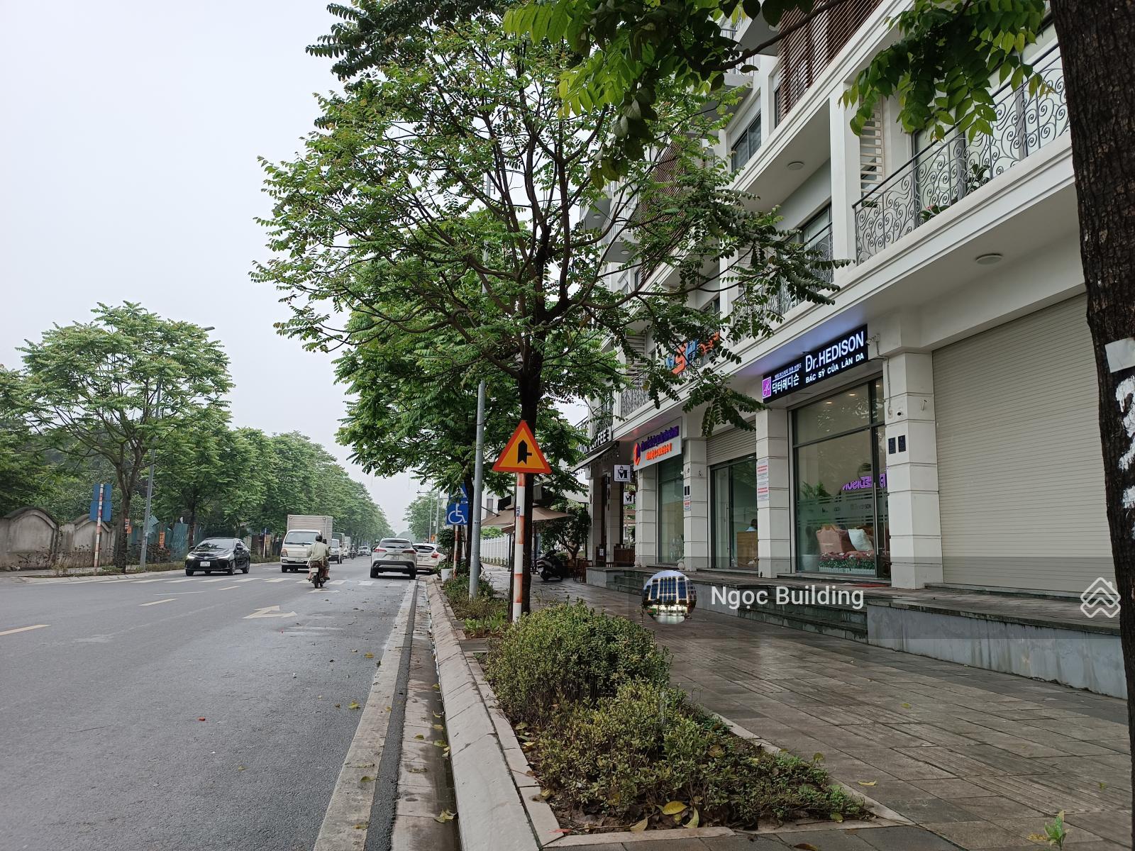 Chính chủ cho thuê nhà liền kề số 3N8A phố Nguyễn Thị Thập. DT 93m2 x 5T. Giá 46 triệu Chính chủ cho thuê nhà liền kề số 3N8A phố Nguyễn Thị Thập. DT 93m2 x 5T. Giá 46 triệu