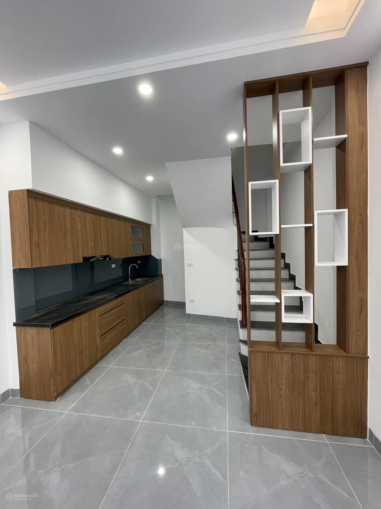 Hót nhà đẹp mới coong , chủ nhà cần bán gấp , sổ đỏ vông đẹp vị trí đắc địa ,công viên, bệnh viện