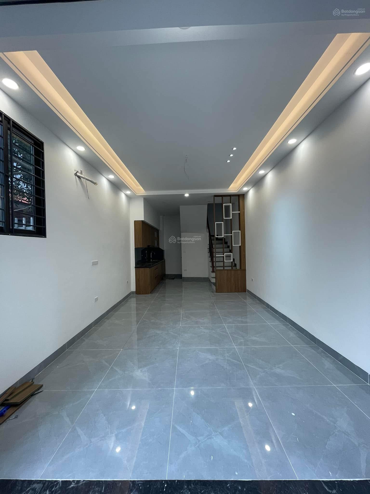 Hót nhà đẹp mới coong , chủ nhà cần bán gấp , sổ đỏ vông đẹp vị trí đắc địa ,công viên, bệnh viện