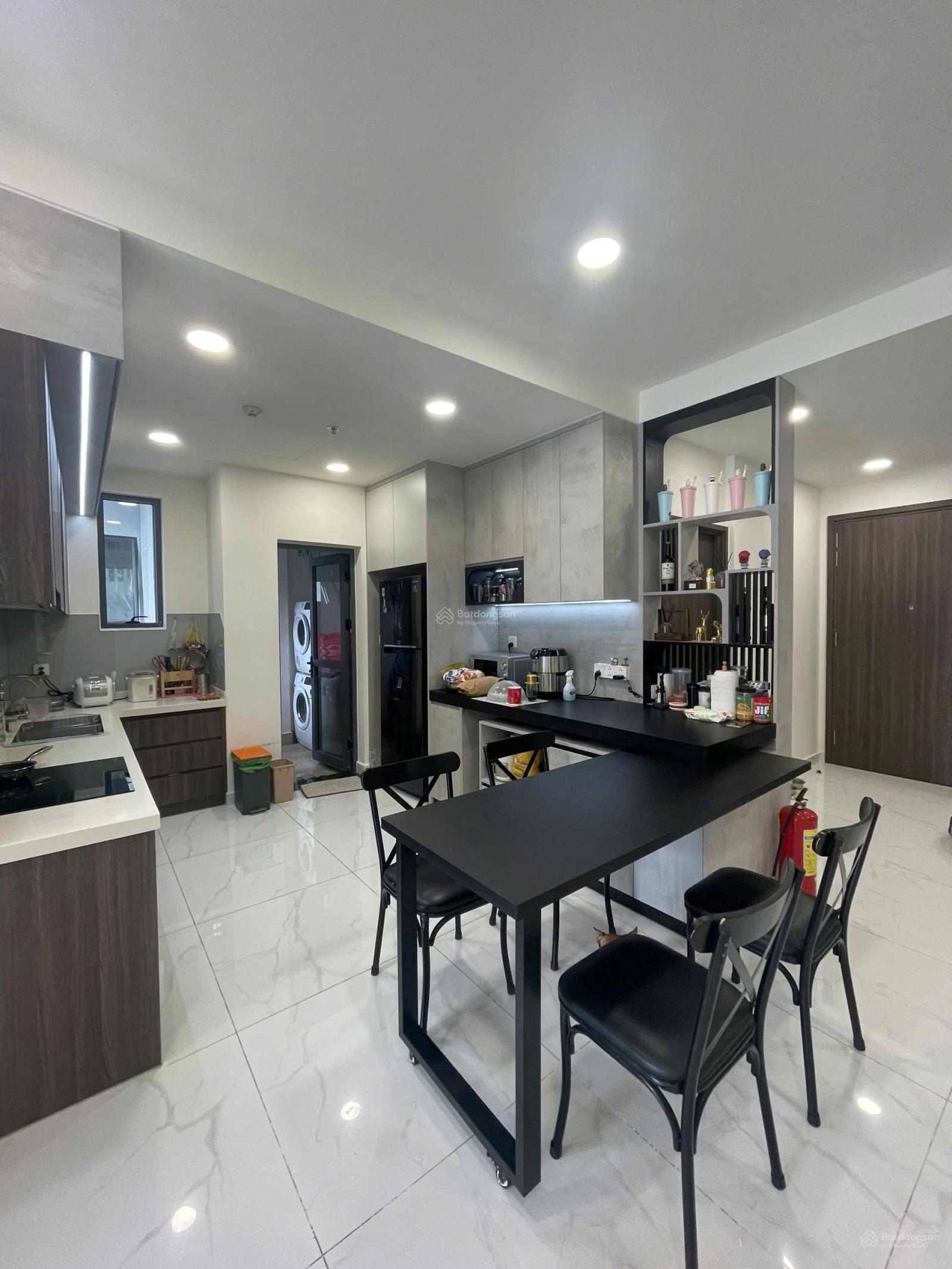 Cho thuê căn hộ Bảy Hiền Tower: DT 106m2, 3PN, 2WC, full nội thất, giá 12tr/th. LH 0903 318 ***