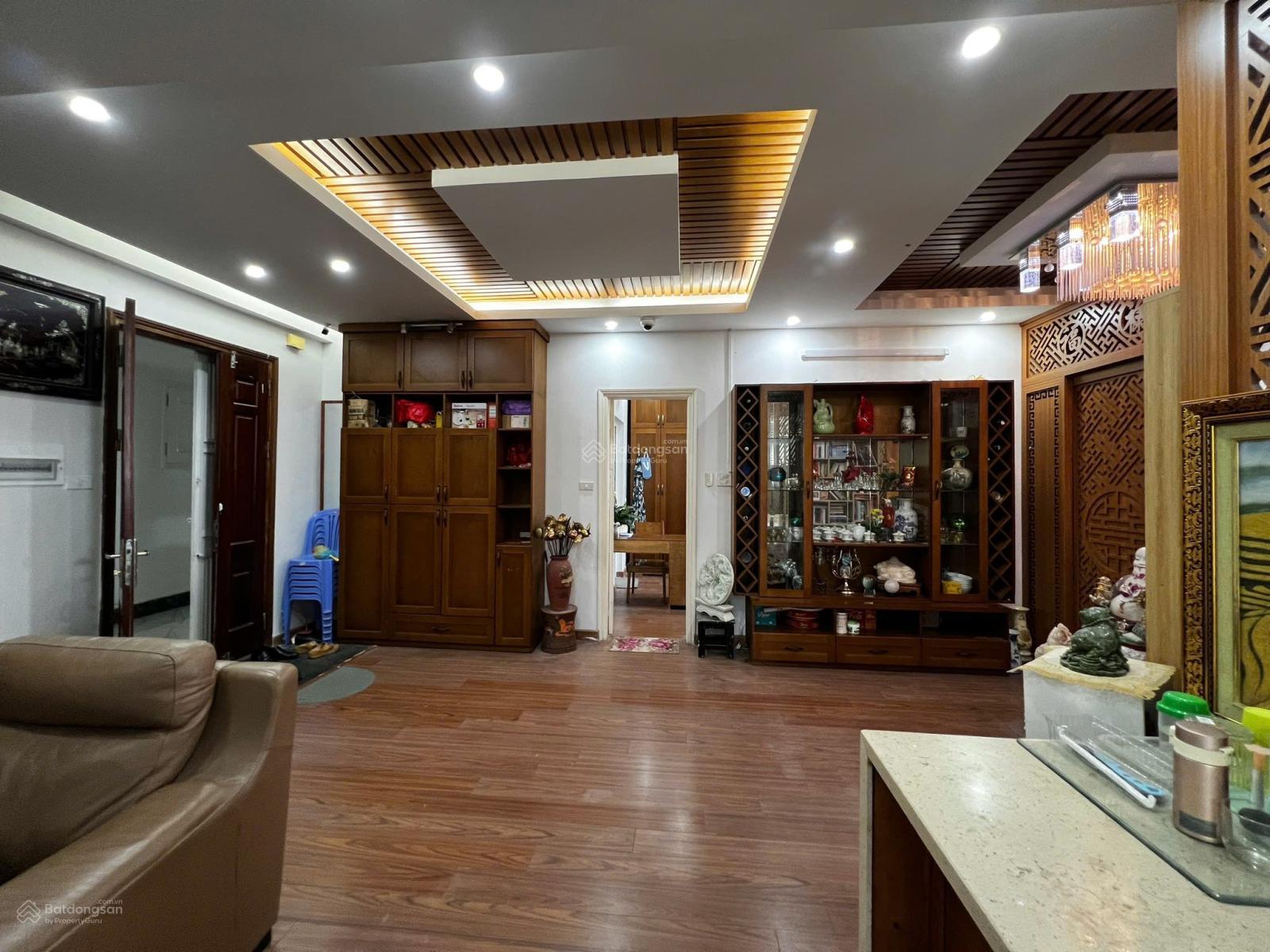 Vợ chồng em cần bán căn hộ chung cư Tultraco 335 Cầu Giấy - DT 128m2 - giá 8,5 tỷ - Sổ đỏ - Căn góc Vợ chồng em cần bán căn hộ chung cư Tultraco 335 Cầu Giấy - DT 128m2 - giá 8,5 tỷ - Sổ đỏ - Căn góc