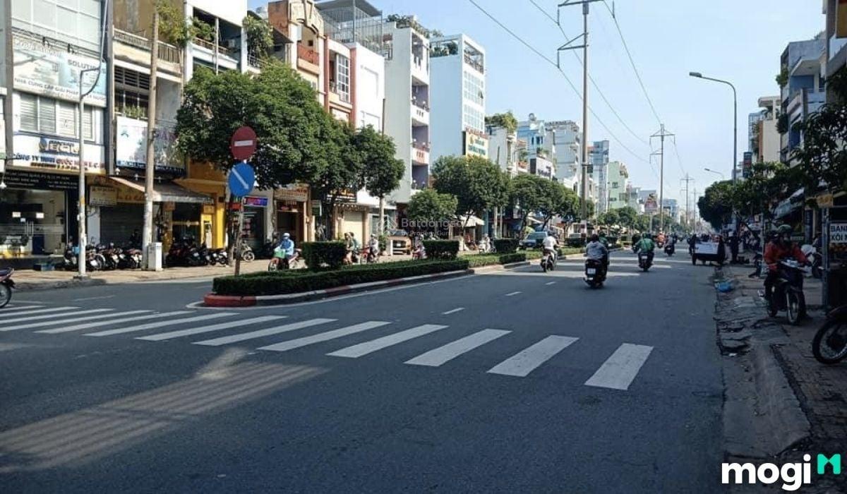 BÁN TÒA VĂN PHÒNG 9 TẦNG DIỆN TÍCH 108M2 MẶT TIỀN 6M LẠC LONG QUÂN, TRUNG TÂM QUẬN TÂY HỒ- HÀ NỘi