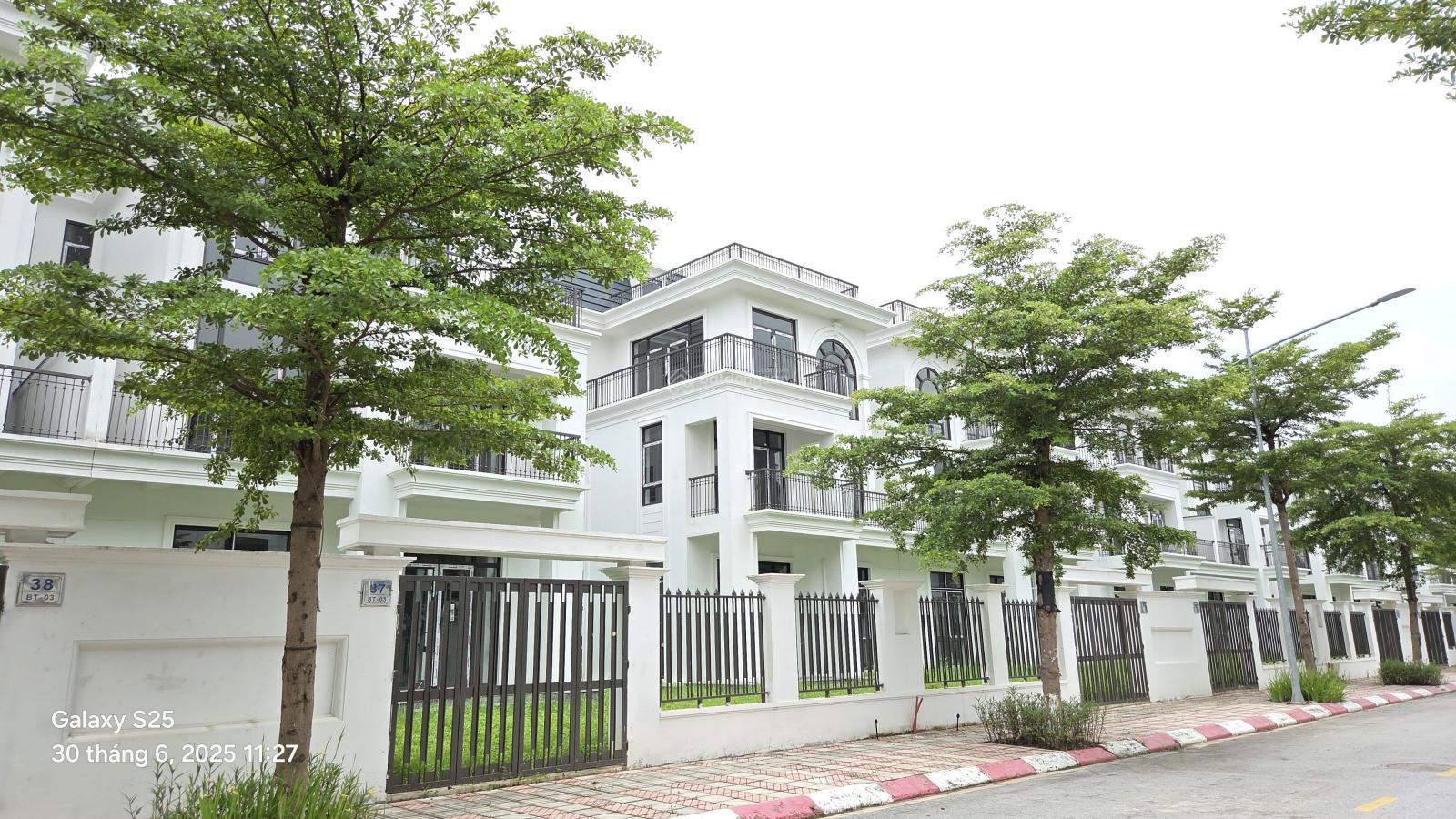 Biệt thự song lập Hà Nội 268m2, ngay cạnh chung cư, giá 17,4 tỷ. Thanh toán giãn nhất Hud Mê Linh