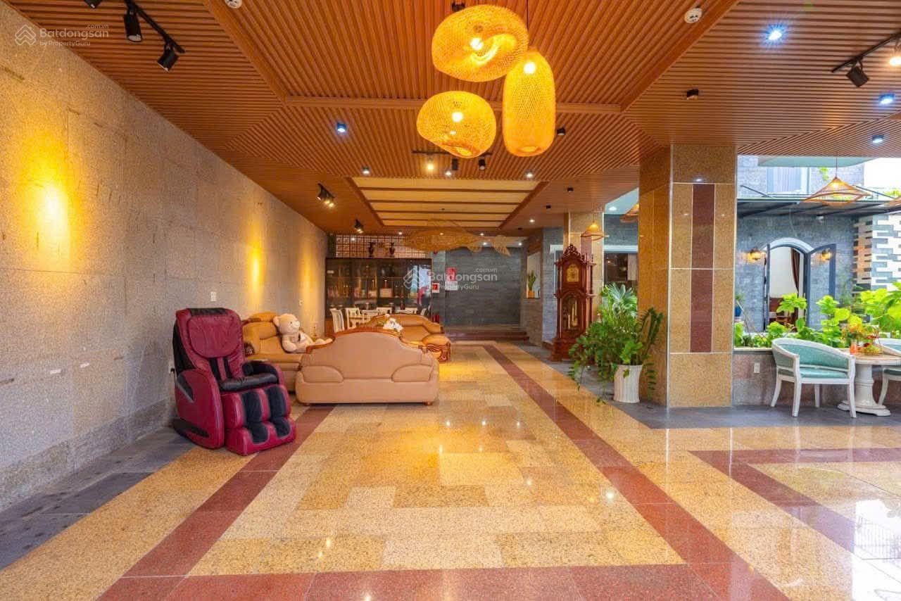 Bán căn Villa - gần biển. Villa Dream House gần bãi biển Mân Thái rộng hơn 300 m2 với bể bơi