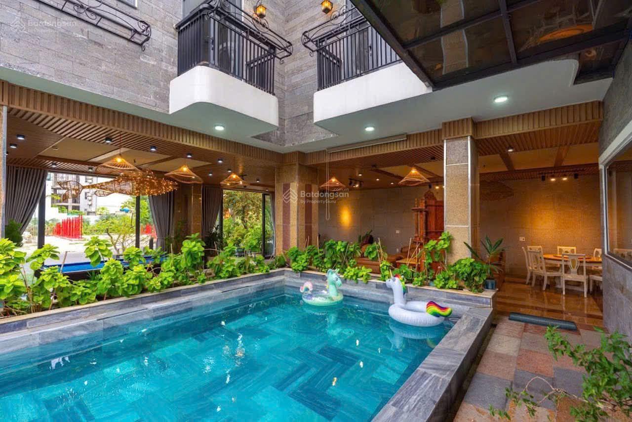 Bán căn Villa - gần biển. Villa Dream House gần bãi biển Mân Thái rộng hơn 300 m2 với bể bơi