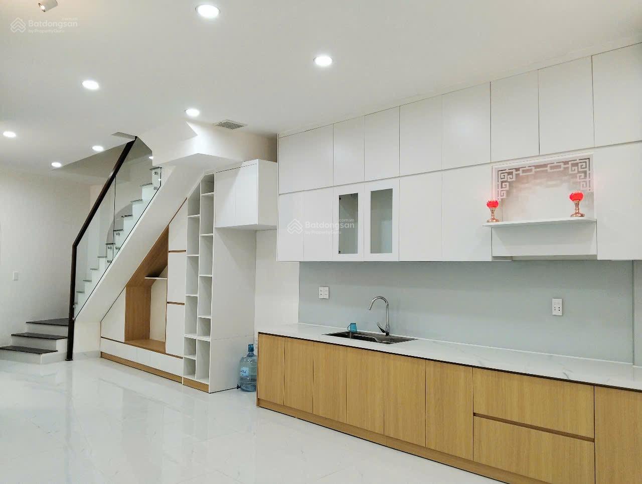 Nhà 2 tầng kiệt ô tô đường Nguyễn Nhàn Cẩm Lệ
