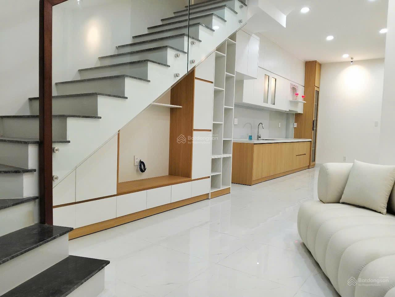 Nhà 2 tầng kiệt ô tô đường Nguyễn Nhàn Cẩm Lệ