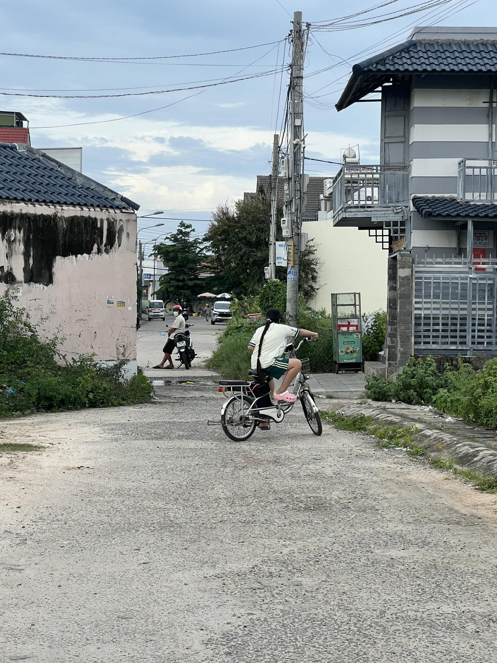 Đất Khu Dân Cư Bình Trọc Nguyễn Trãi. Cách Chợ Lagi 100m Cách Biển Đồi Dương 1,5km. Giá Tốt.