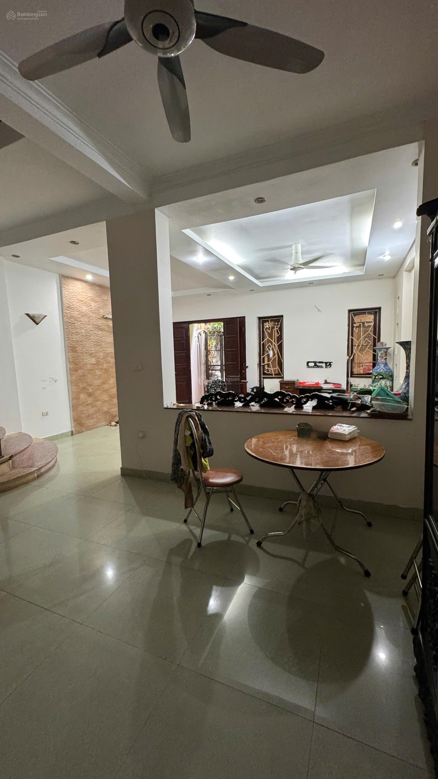 Bán nhà riêng hàng hiếm, phố Tây Sơn ô tô vào nhà, mặt tiền 6m, 86m2, sổ vuông đẹp, Đống Đa, Hà Nội Bán nhà riêng hàng hiếm, phố Tây Sơn ô tô vào nhà, mặt tiền 6m, 86m2, sổ vuông đẹp, Đống Đa, Hà Nội