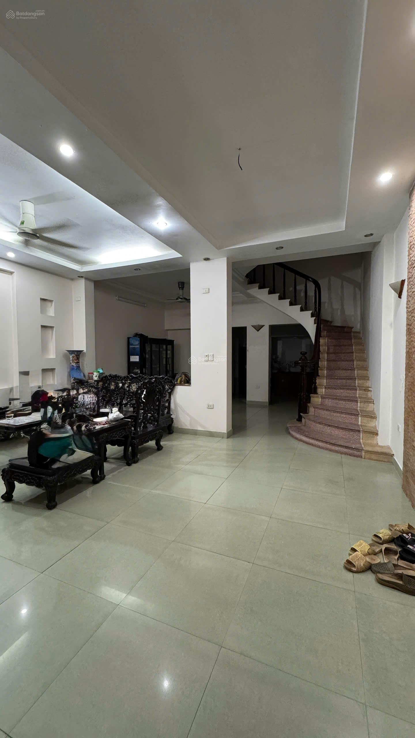 Bán nhà riêng hàng hiếm, phố Tây Sơn ô tô vào nhà, mặt tiền 6m, 86m2, sổ vuông đẹp, Đống Đa, Hà Nội Bán nhà riêng hàng hiếm, phố Tây Sơn ô tô vào nhà, mặt tiền 6m, 86m2, sổ vuông đẹp, Đống Đa, Hà Nội