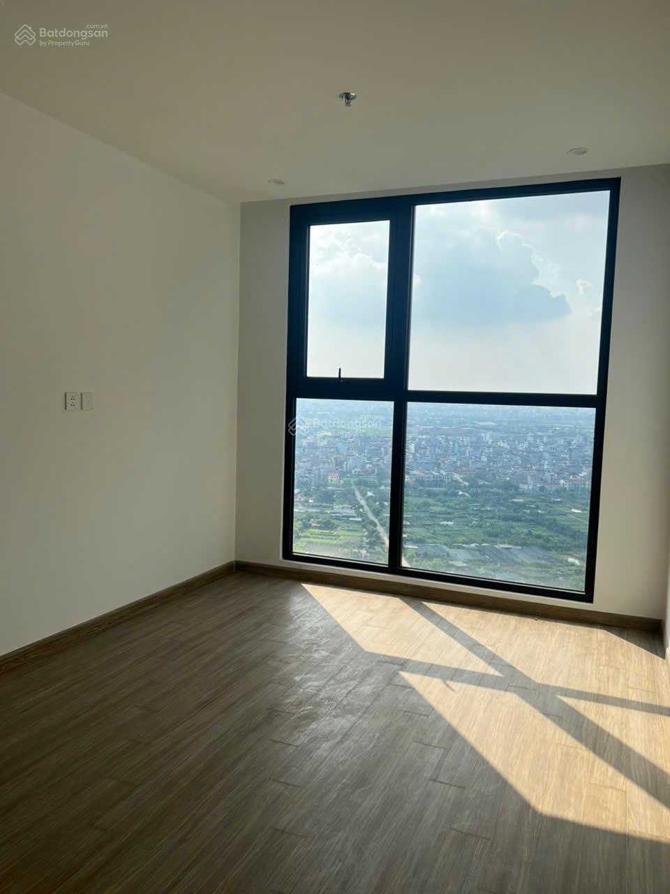 Bán căn hộ 2PN 61.5m2 The Pavilion - Vinhomes Ocean Park. View hồ điều hòa Gia Lâm. Giá 3,5 tỷ
