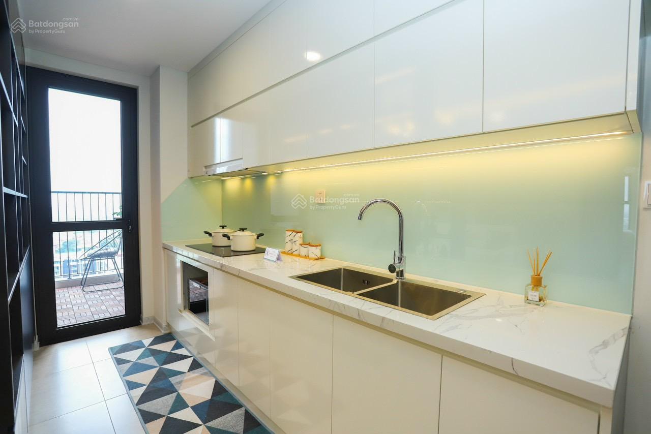 Căn góc 3PN - 104m2 full đồ, view sông và cầu, tầng trung số đẹp - đã có sổ đỏ, sẵn sàng giao dịch.