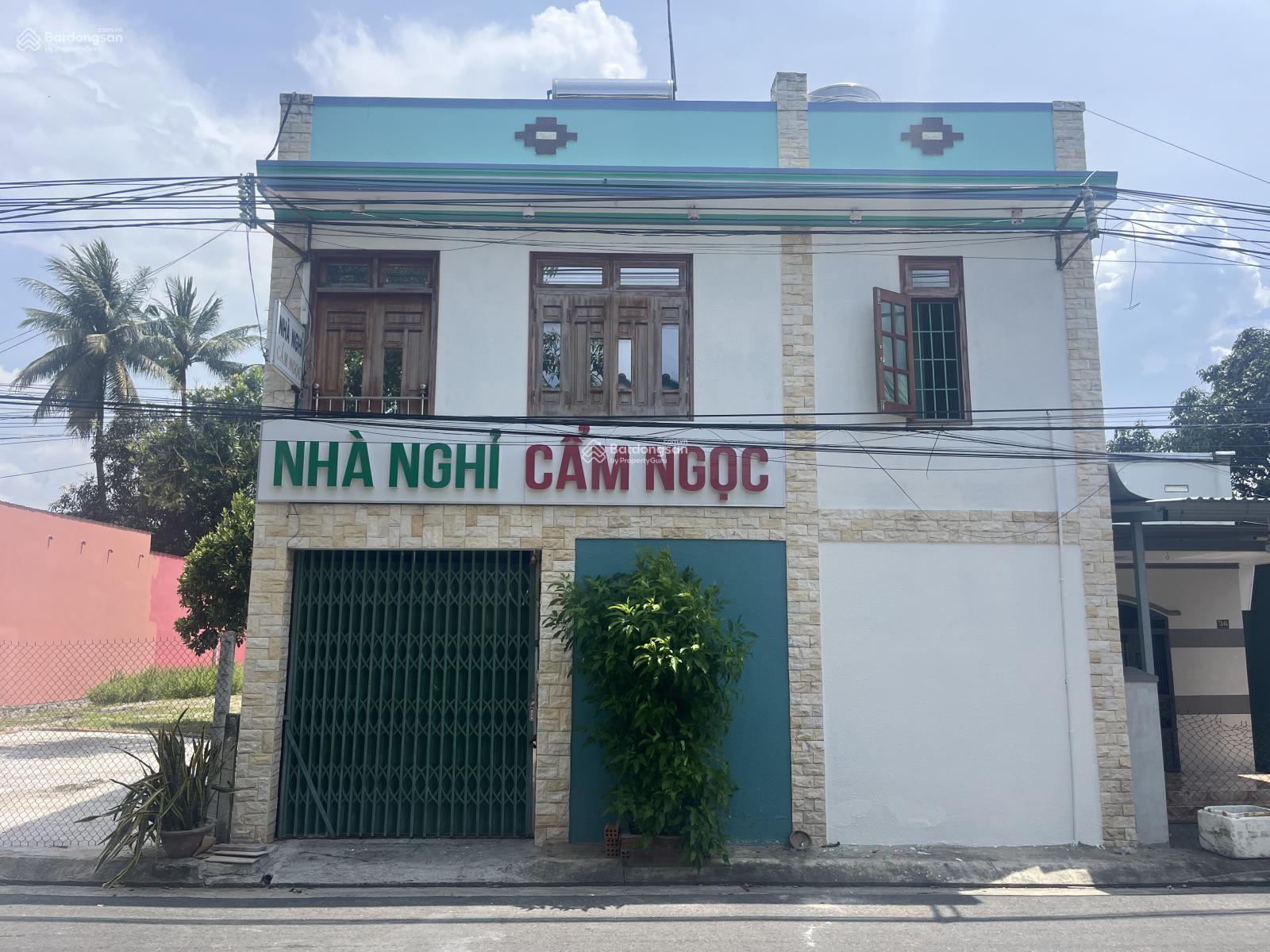 Bán 237.7m2 đất full thổ cư khu bàn cờ Cam Đức có sẵn nhà nghỉ để kinh doanh. Gọi ngay 0969 876 ***