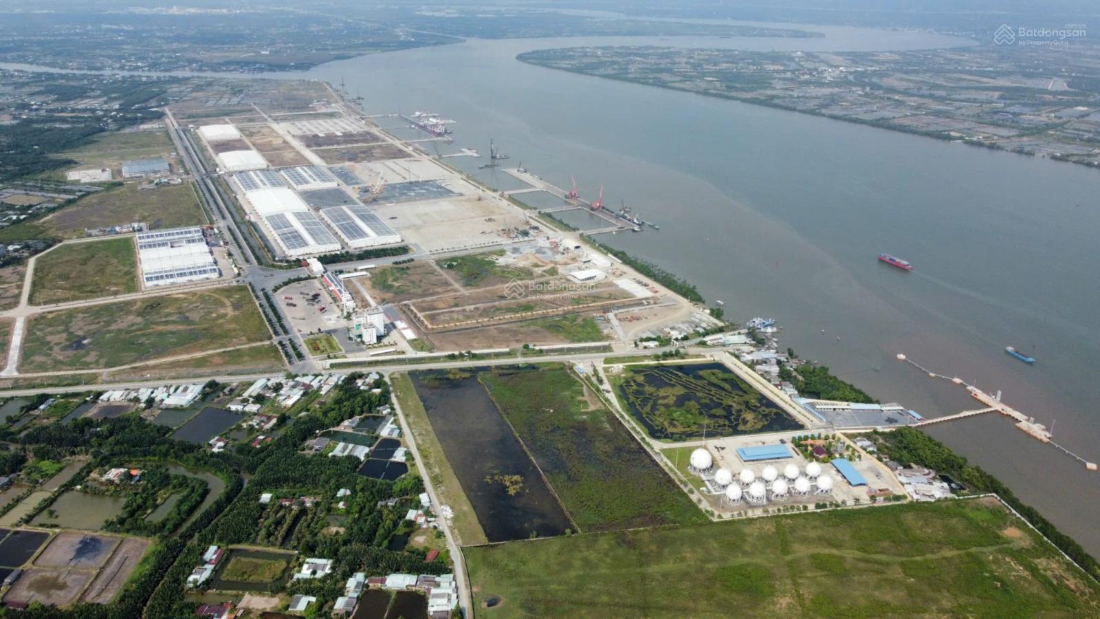 Bán đất góc 2 mặt tiền Tỉnh Lộ ĐT 830, KCN Tân Tập, Cảng quốc tế Long An, diện tích: 10.500m2