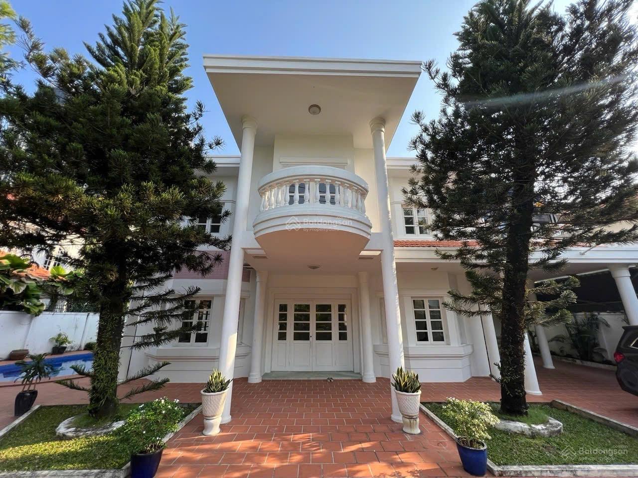 SIÊU BIỆT THỰ HỒ BƠI THẢO ĐIỀN- NHÀ ĐẸP CÓ SÂN VƯỜN- LH 0909 503 *** ĐỂ LÀM VIỆC CHÍNH CHỦ