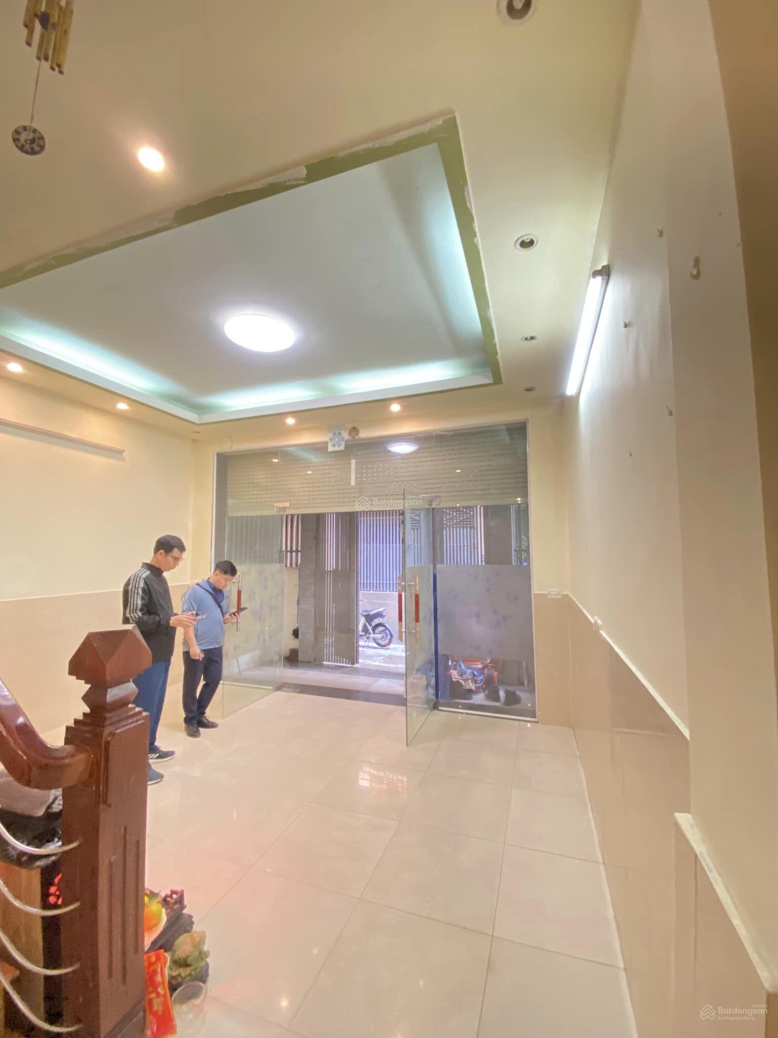 Tôi cần cho thuê nhà Nguyễn Cảnh Dị - Đại Kim, DT 55m*4 tầng,phù hợp làm VP, ở gđ, oto đỗ cửa, 14tr