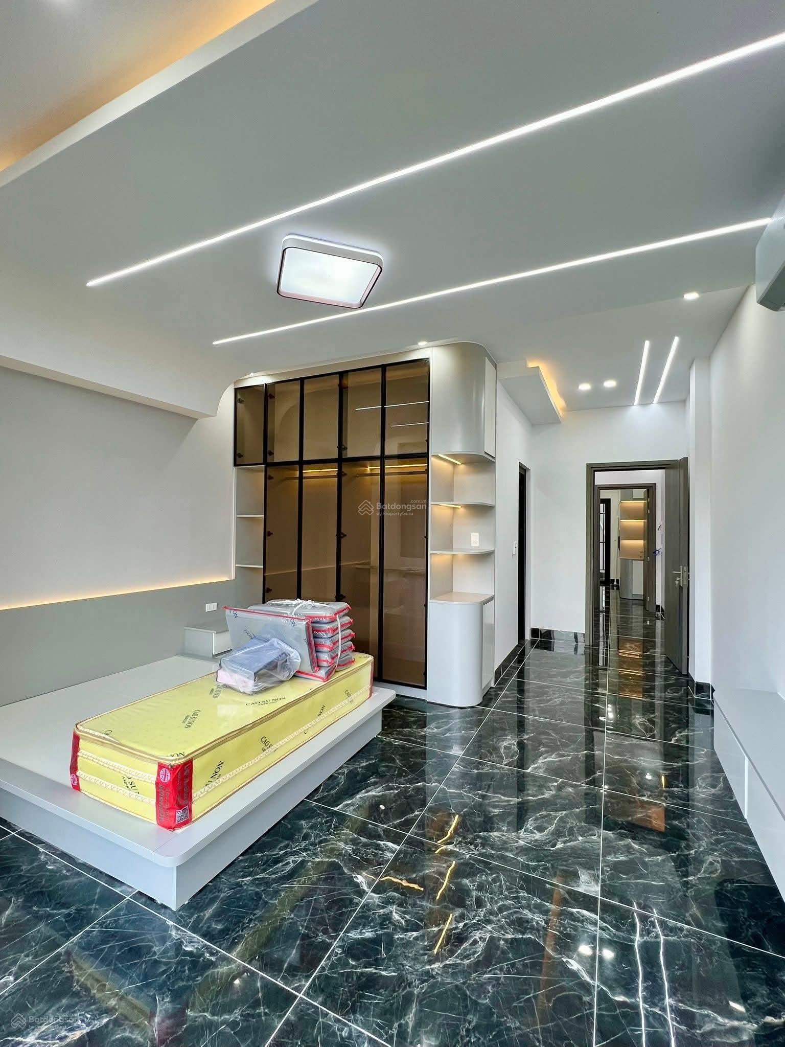 Cần bán căn nhà mới xây 45m2 tuyệt đẹp tại Phường Quảng An, quận Tây Hồ, Hà Nội
